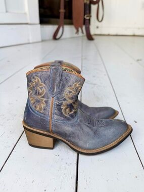 Laredo Sapphyre Blue Leather Western Stitched Cowboy Ankle Booties Size 7